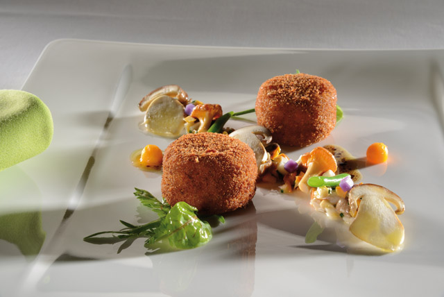 Croquettes de céleris pomme au Vacherin Fribourgeois AOP et sa salade de champignons des bois