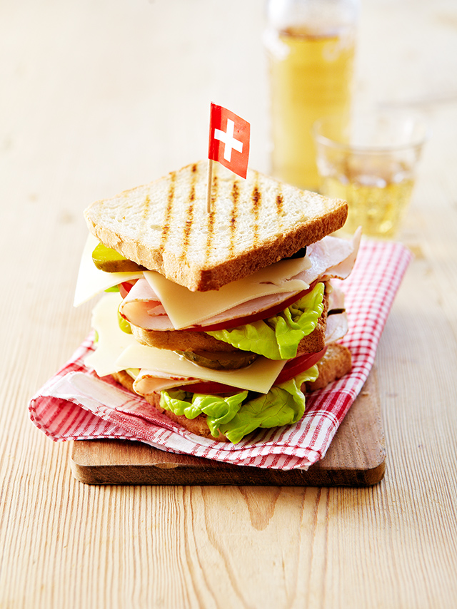 Sandwich géant à l’Emmentaler AOP suisse