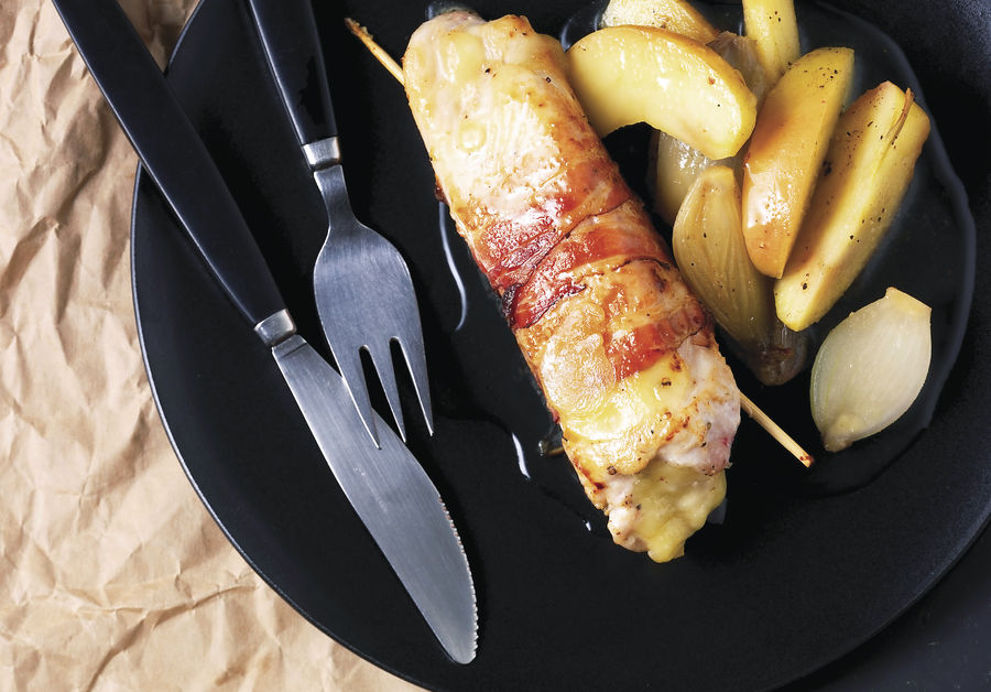 Rouleaux de poulet au fromage pommes caramélisées