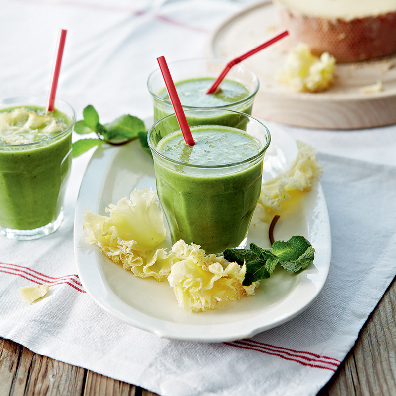 Soupe glacée de petits pois à la Tête de Moine AOP