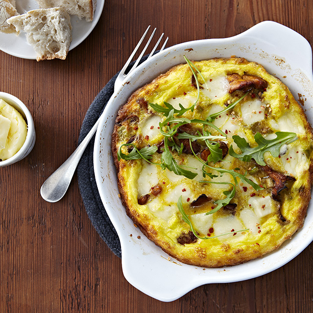 Frittata au Tilsiter, au Gruyère AOP suisse et aux girolles