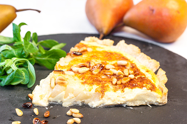 Tarte au Gruyère AOP, aux poires et aux pignons