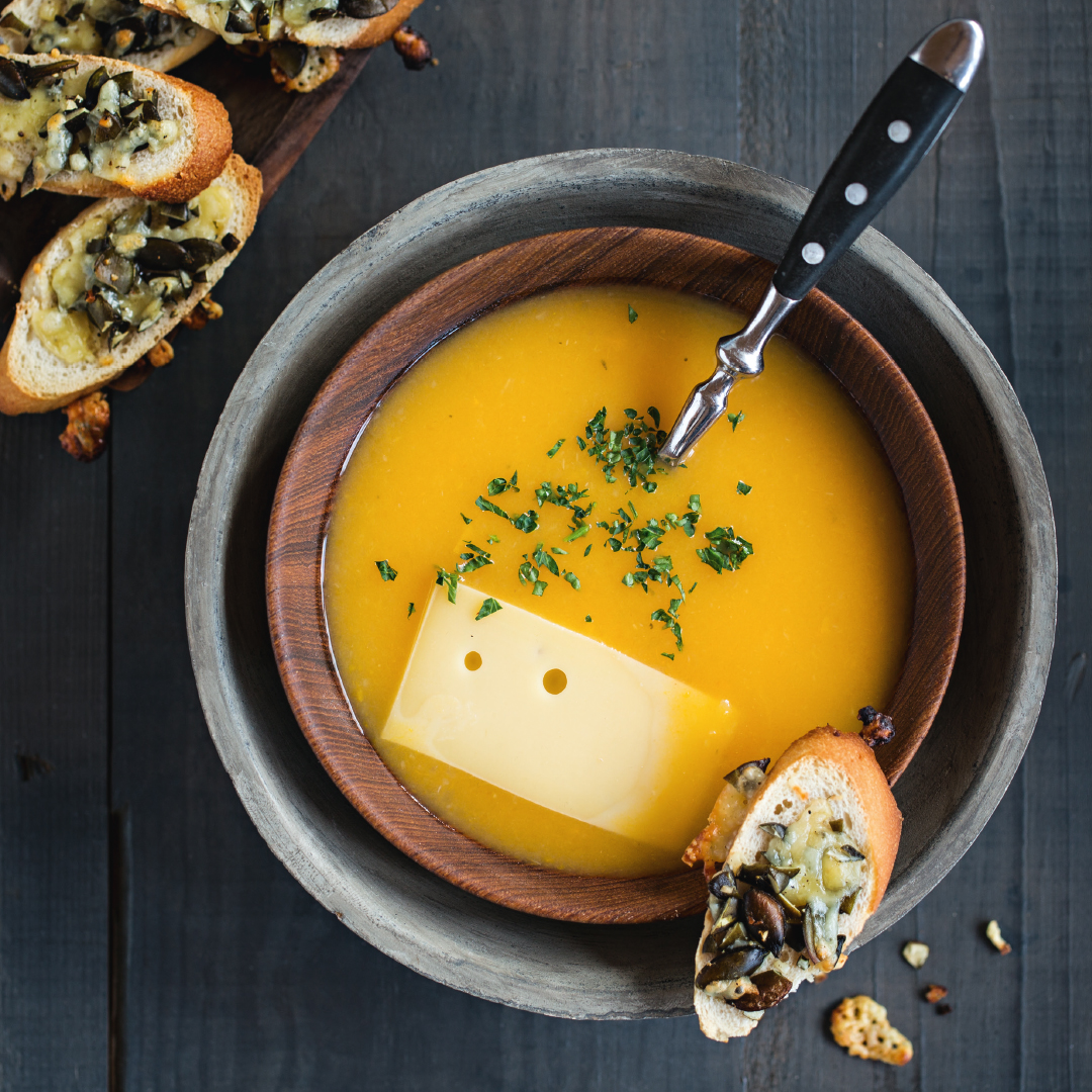 Soupe de courge thurgovienne et crostinis au Tilsiter