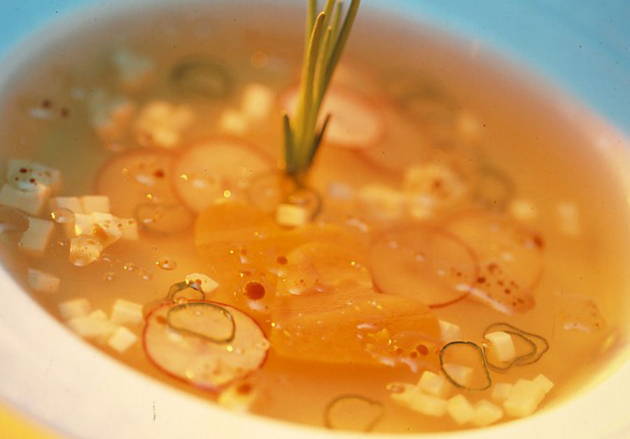 Aspics de fromage à la vinaigrette aux noix