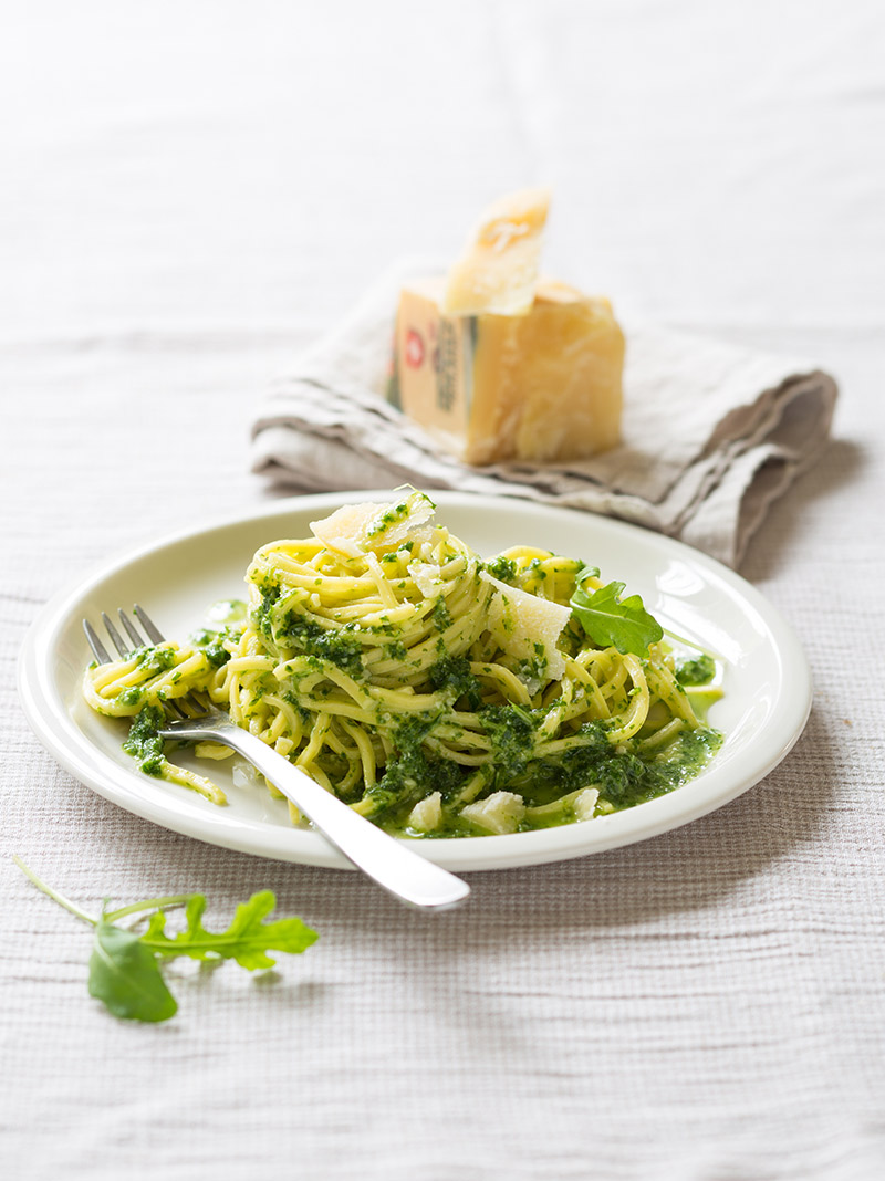 Pâtes au pesto de roquette et au Sbrinz AOP